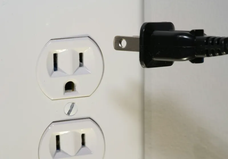 Wall outlet